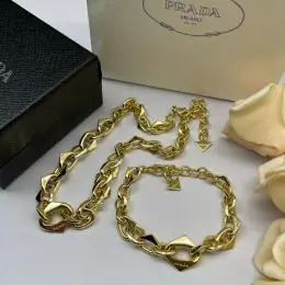 Ensemble de bijoux Prada